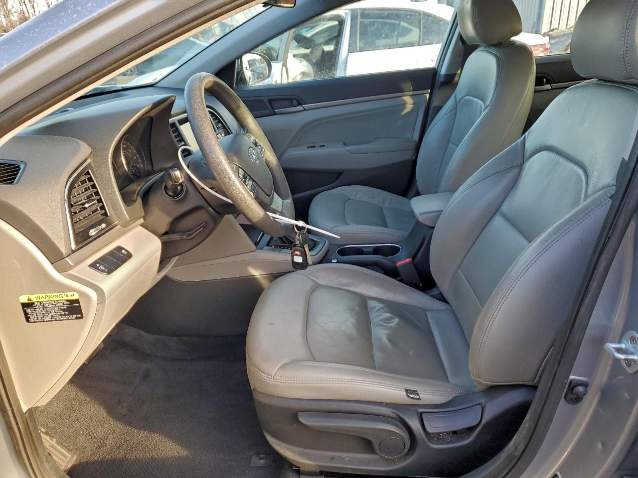 2017 HYUNDAI ELANTRA SE photo 7