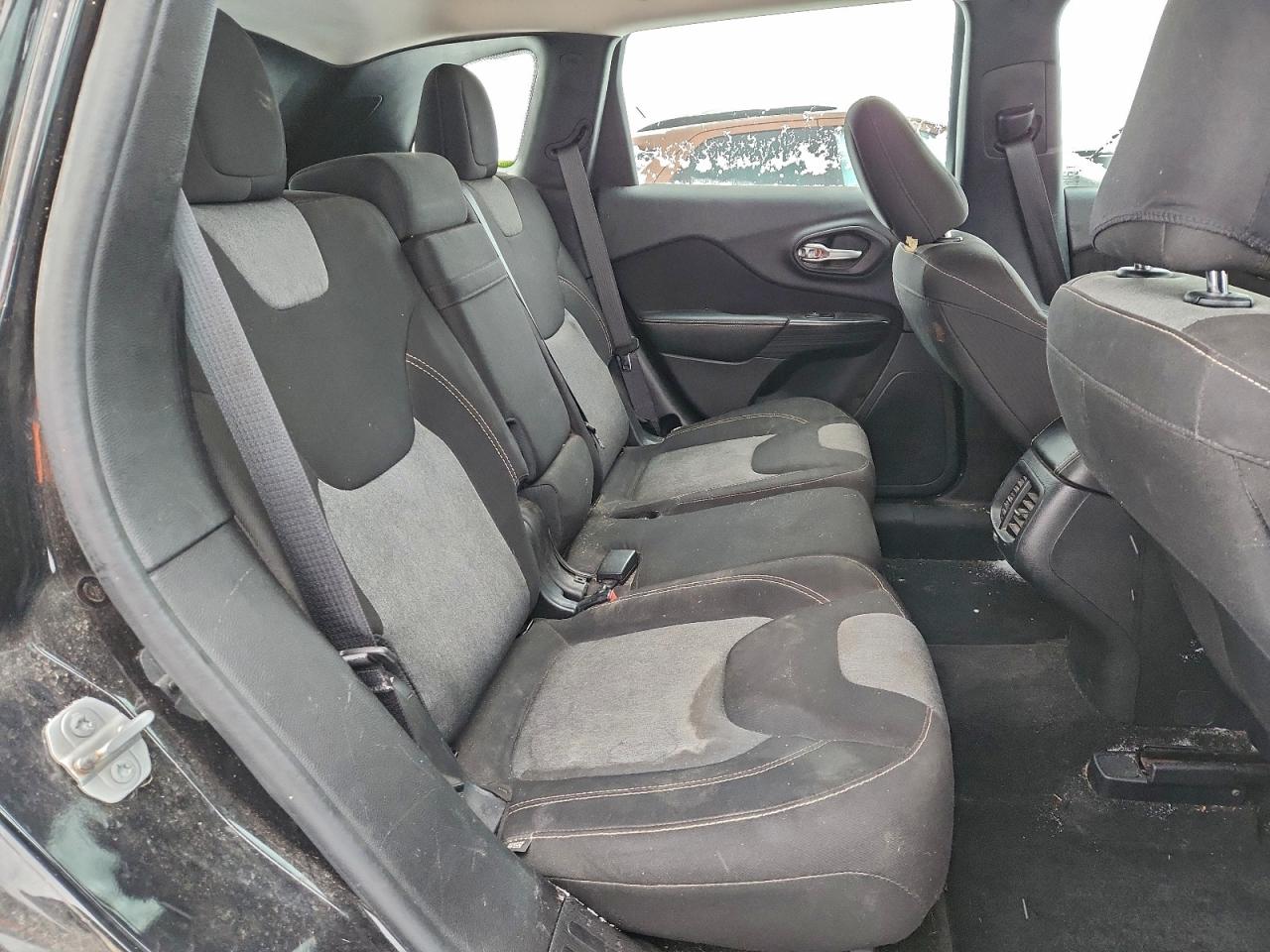 2016 JEEP CHEROKEE SPORT photo 11