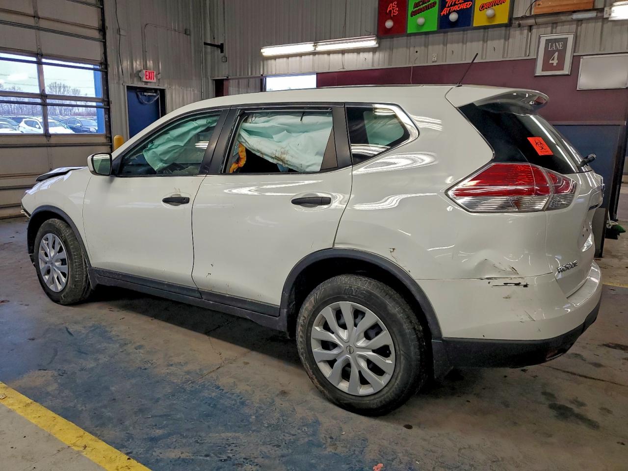 2016 NISSAN ROGUE S photo 2