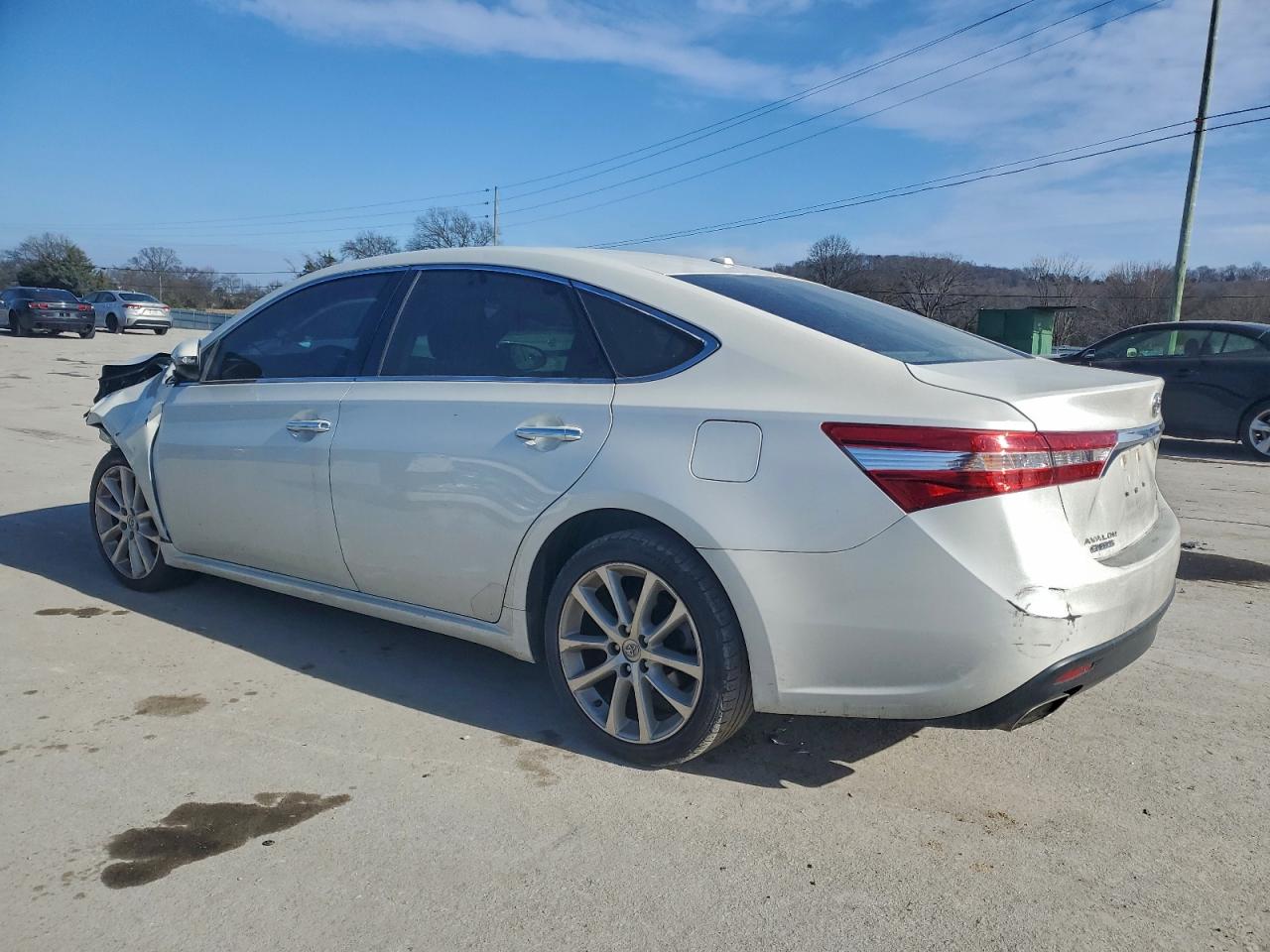 2013 TOYOTA AVALON BASE photo 2