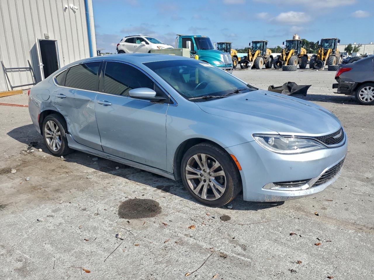 2015 CHRYSLER 200 LIMITED photo 4
