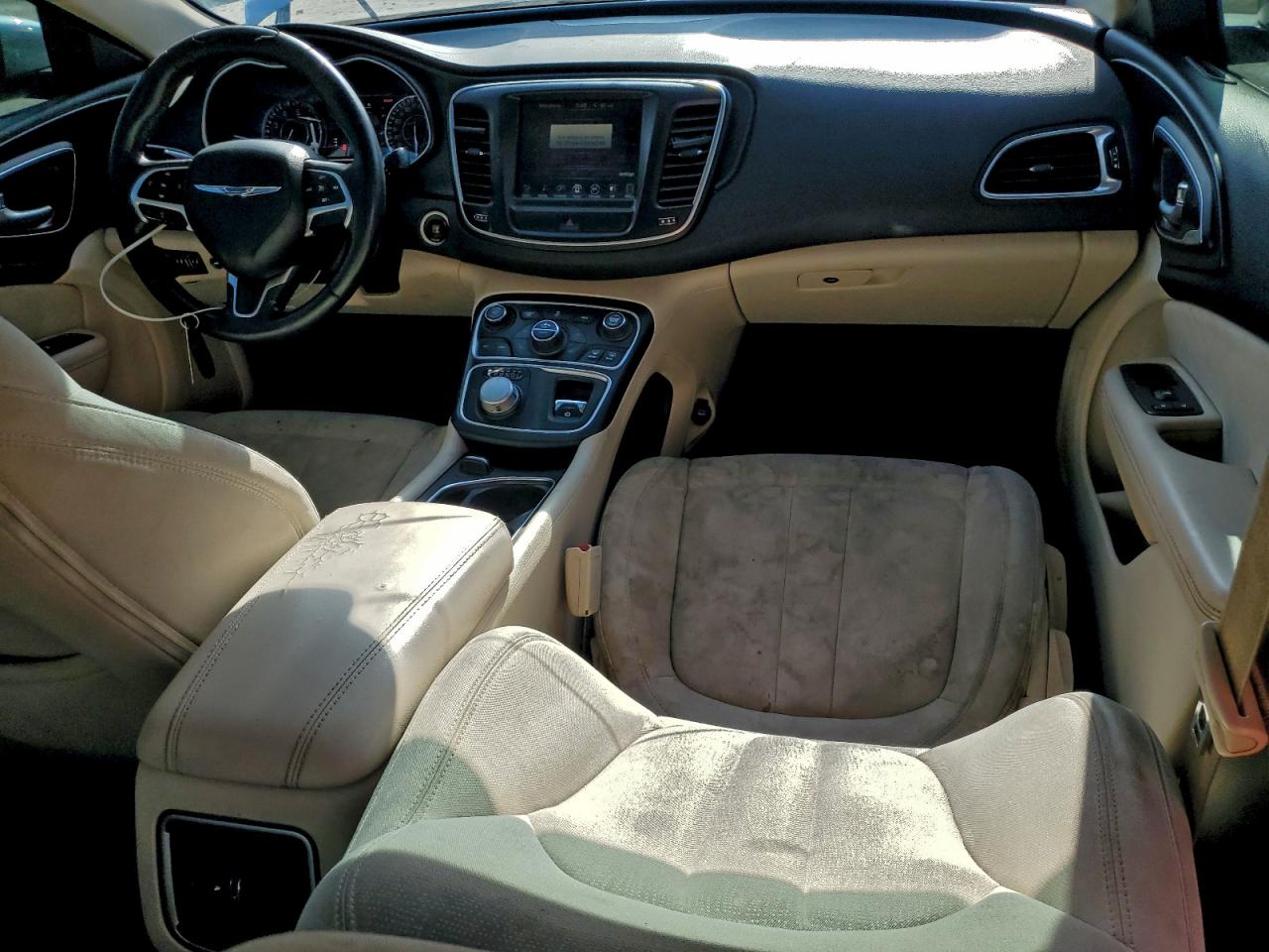 2015 CHRYSLER 200 LIMITED photo 8