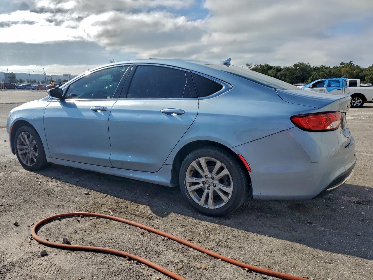 2015 CHRYSLER 200 LIMITED photo 2
