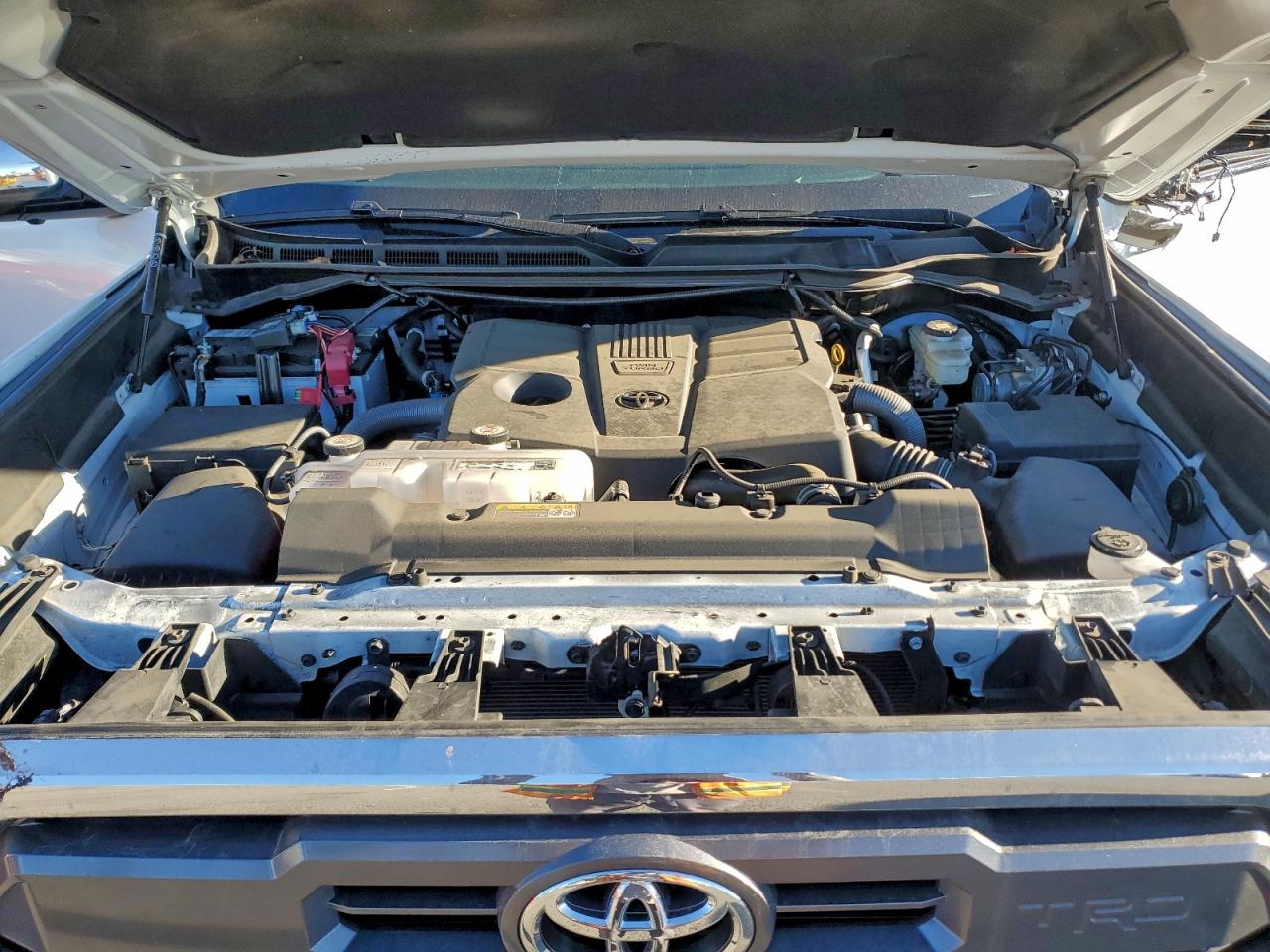 2024 TOYOTA TUNDRA CREWMAX PLATINUM photo 11