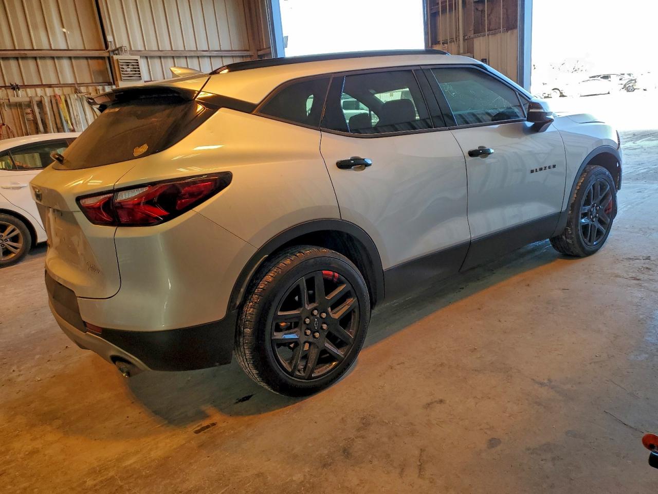 2020 CHEVROLET BLAZER 2LT photo 3