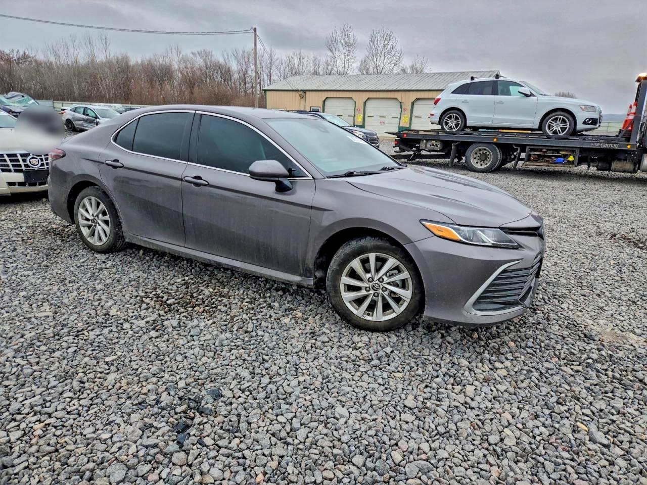 2024 TOYOTA CAMRY LE photo 4
