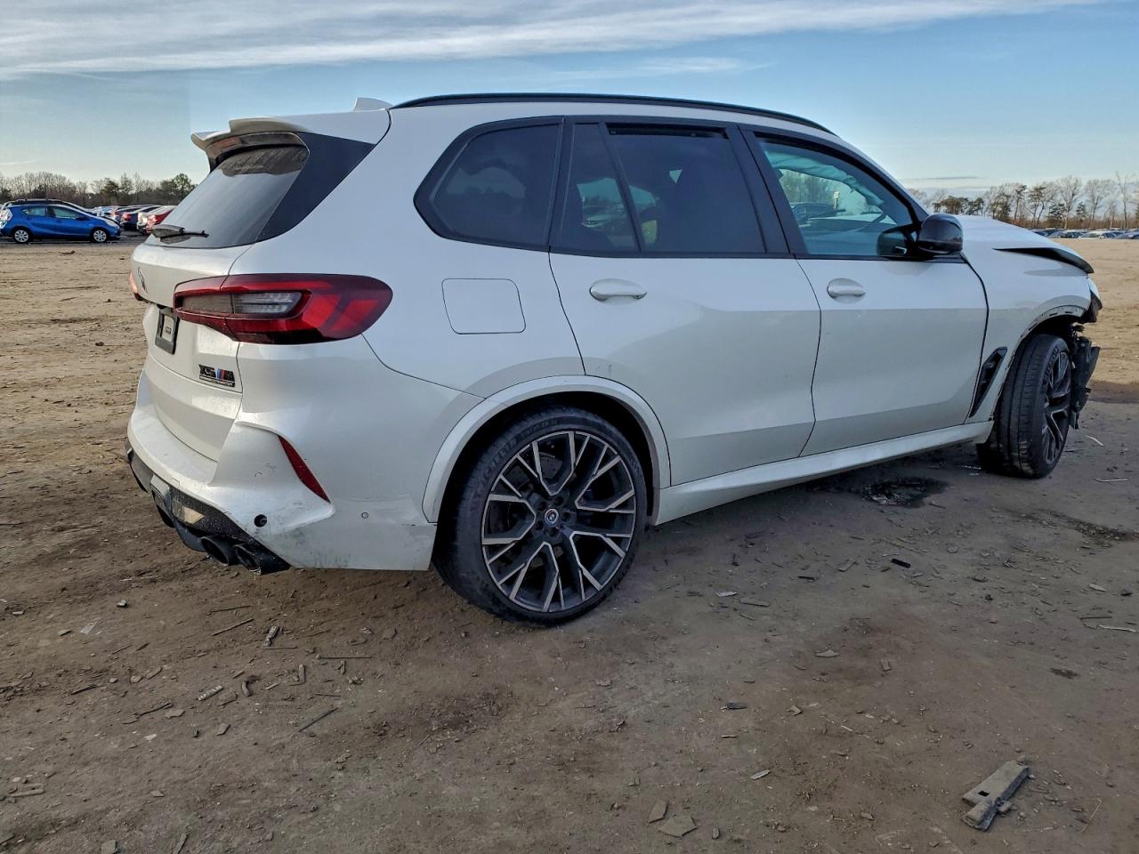 2022 BMW X5 M photo 3