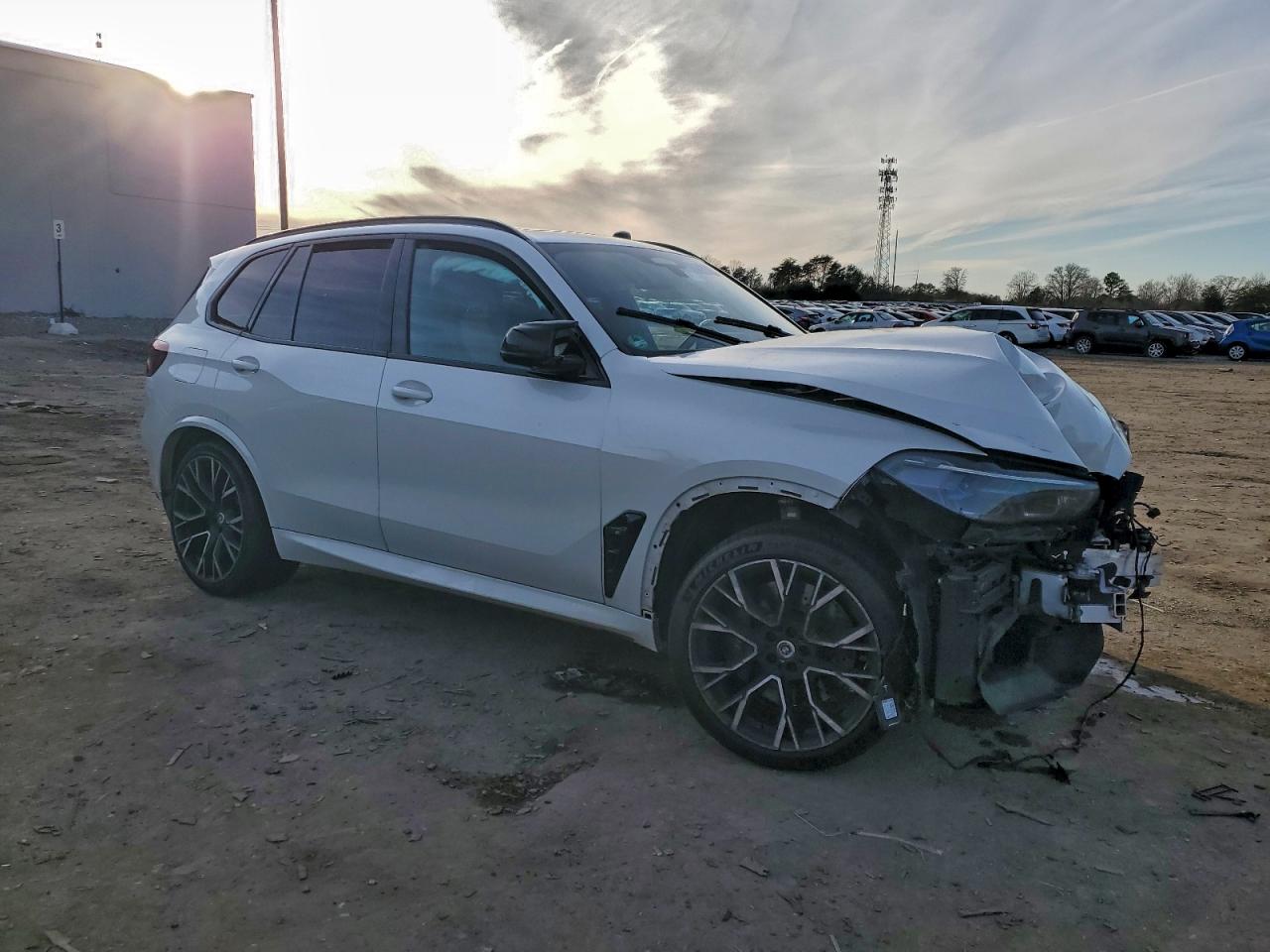 2022 BMW X5 M photo 4