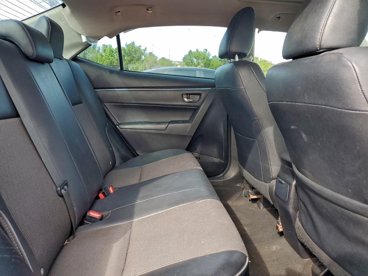 2014 TOYOTA COROLLA L photo 10