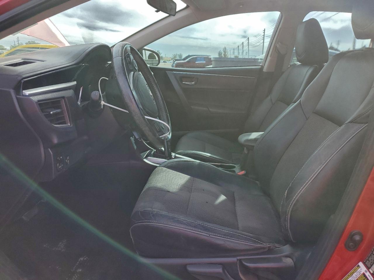 2014 TOYOTA COROLLA L photo 7