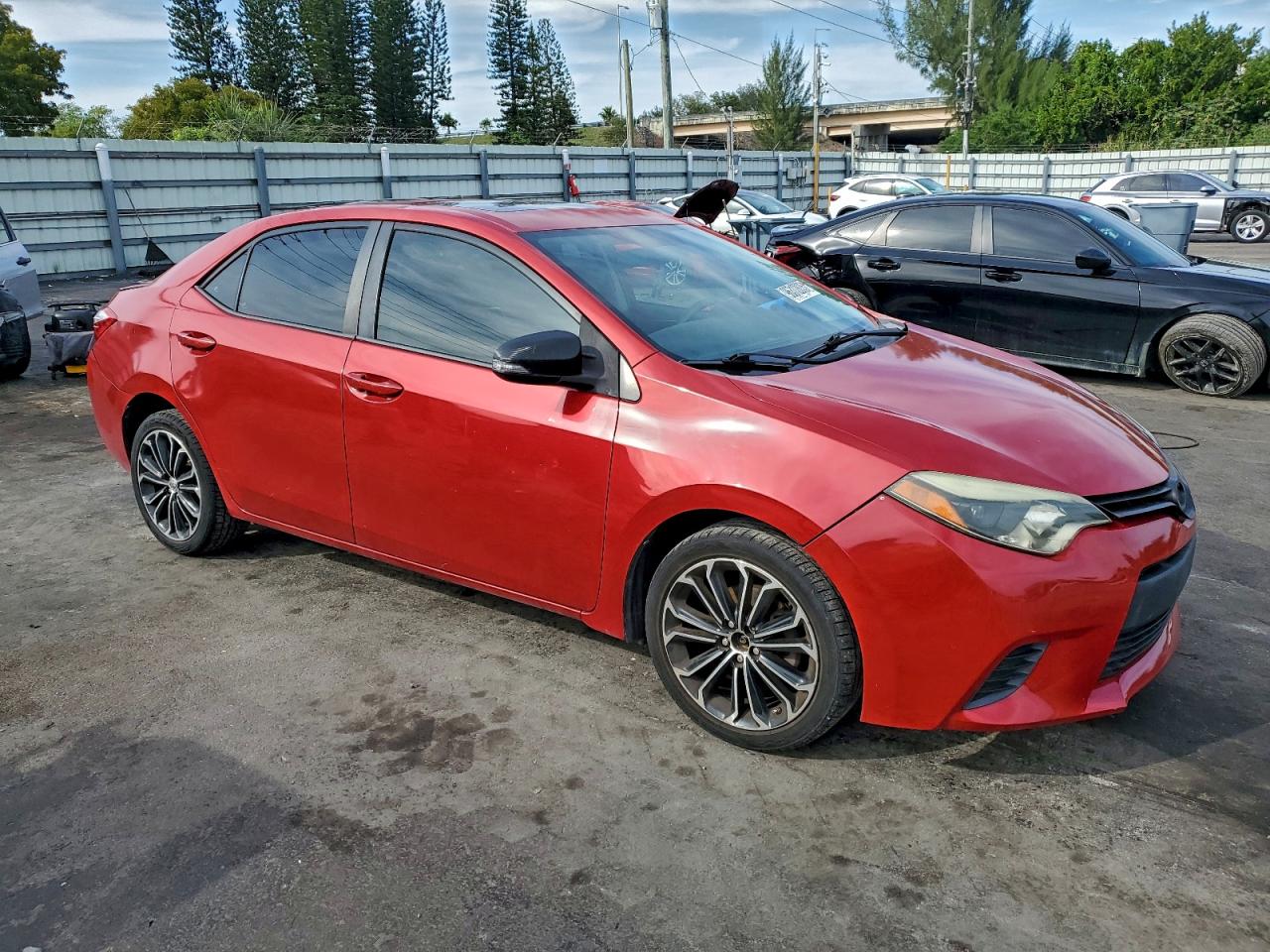 2014 TOYOTA COROLLA L photo 4