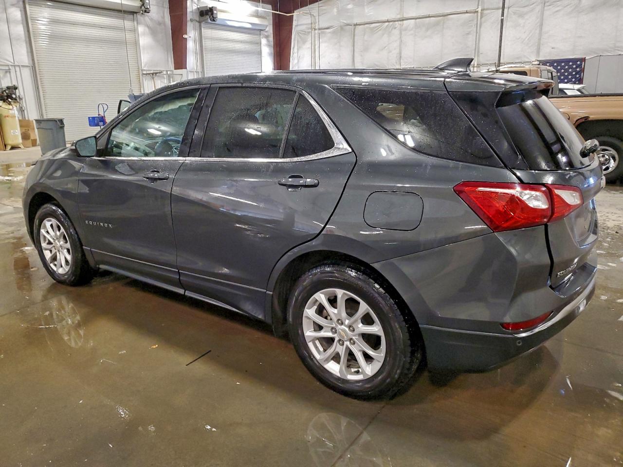 2019 CHEVROLET EQUINOX LT photo 2