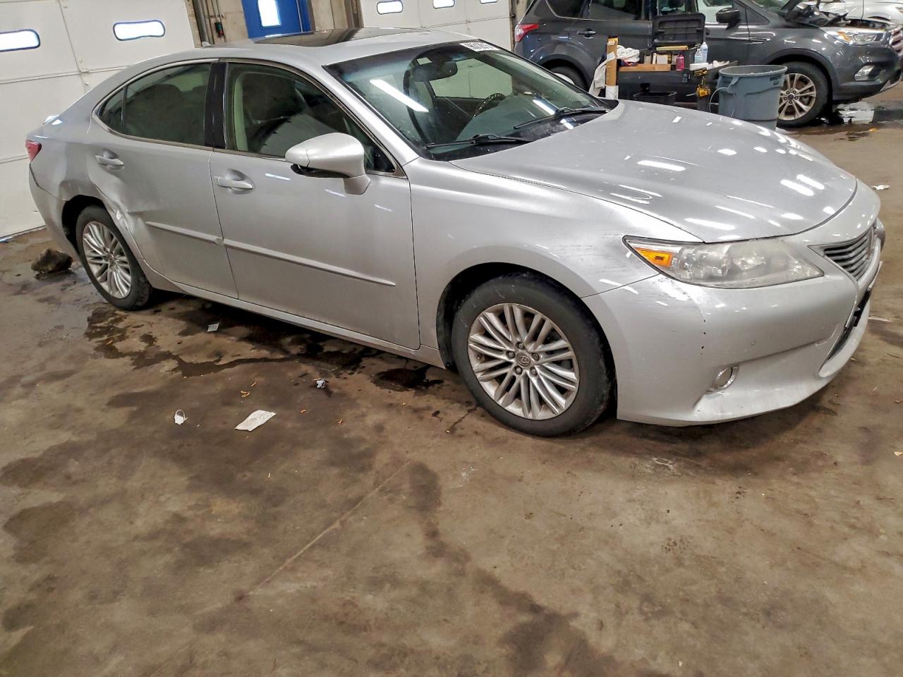 2013 LEXUS ES 350 photo 4