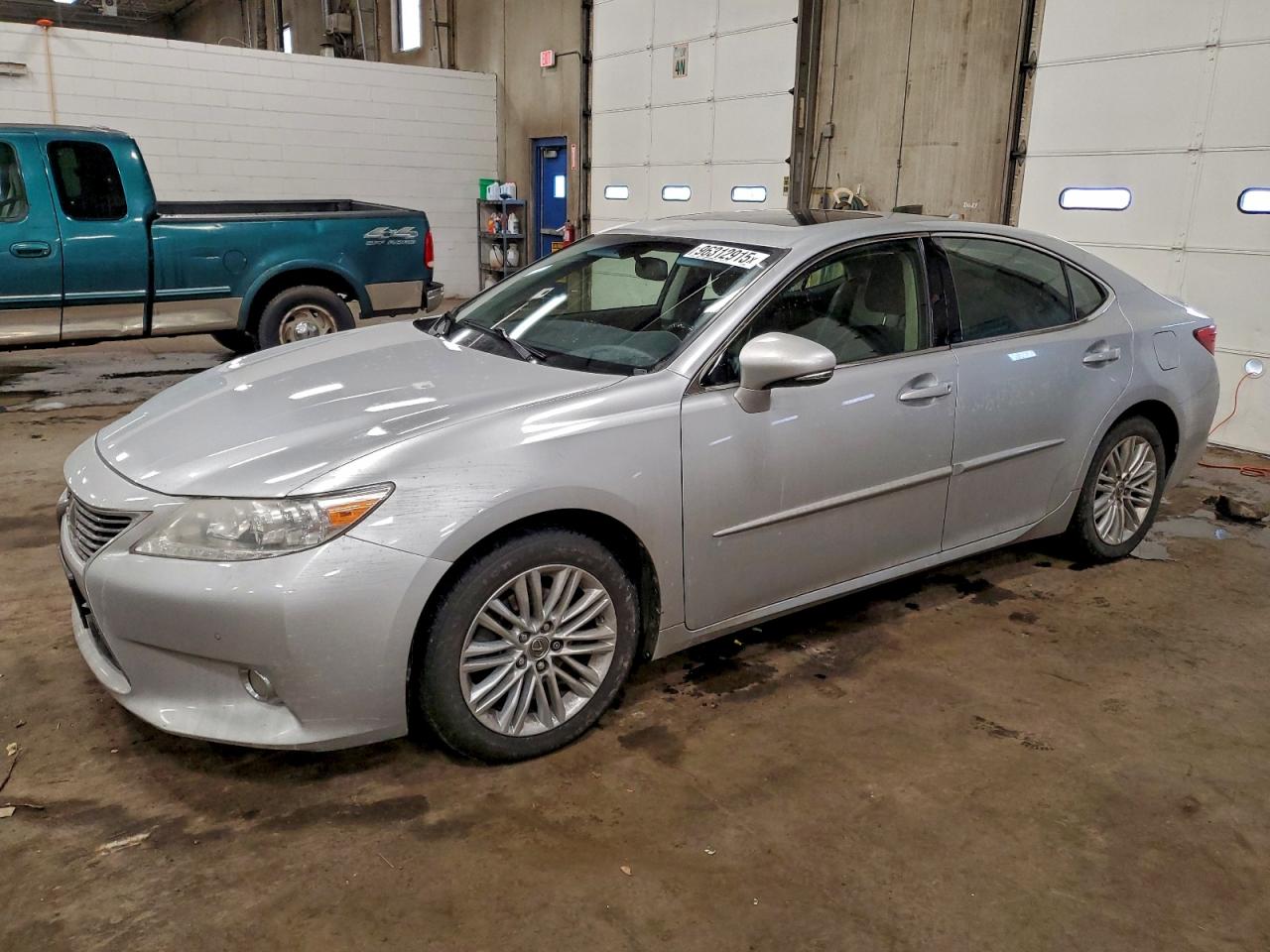 2013 LEXUS ES