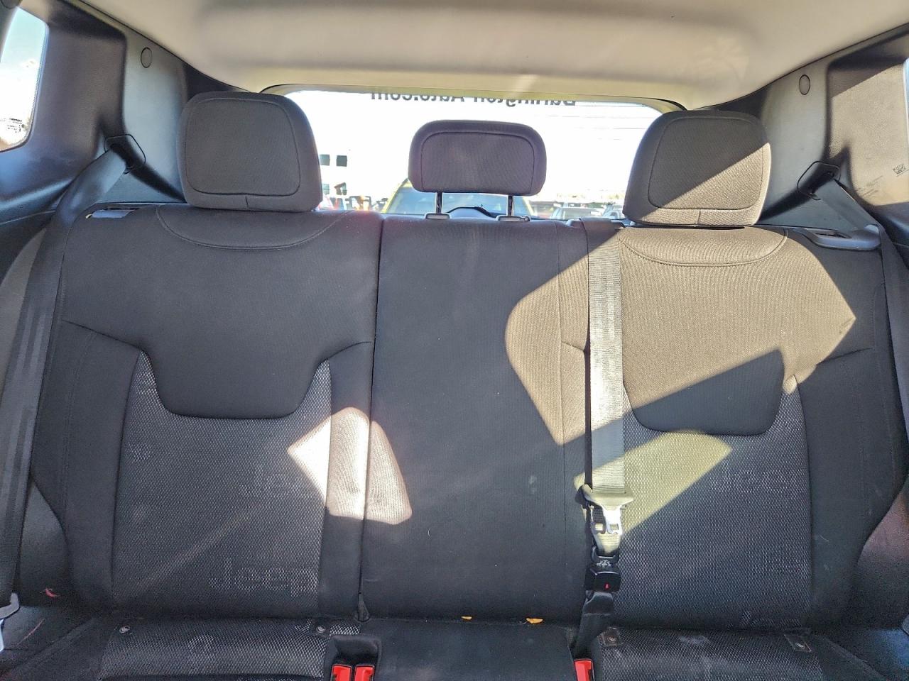 2017 JEEP RENEGADE LATITUDE photo 19