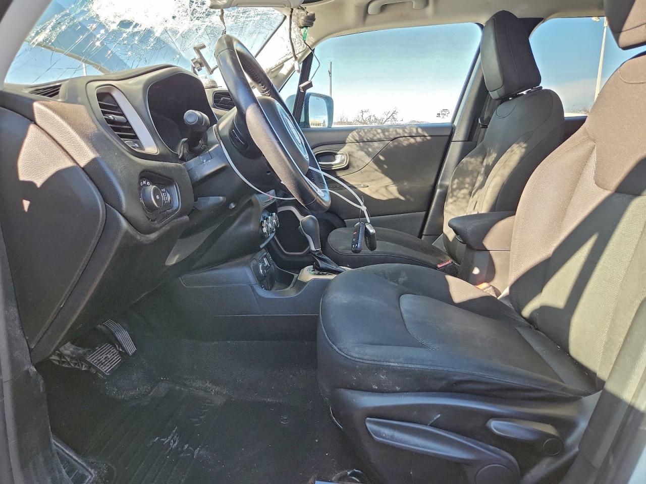 2017 JEEP RENEGADE LATITUDE photo 13