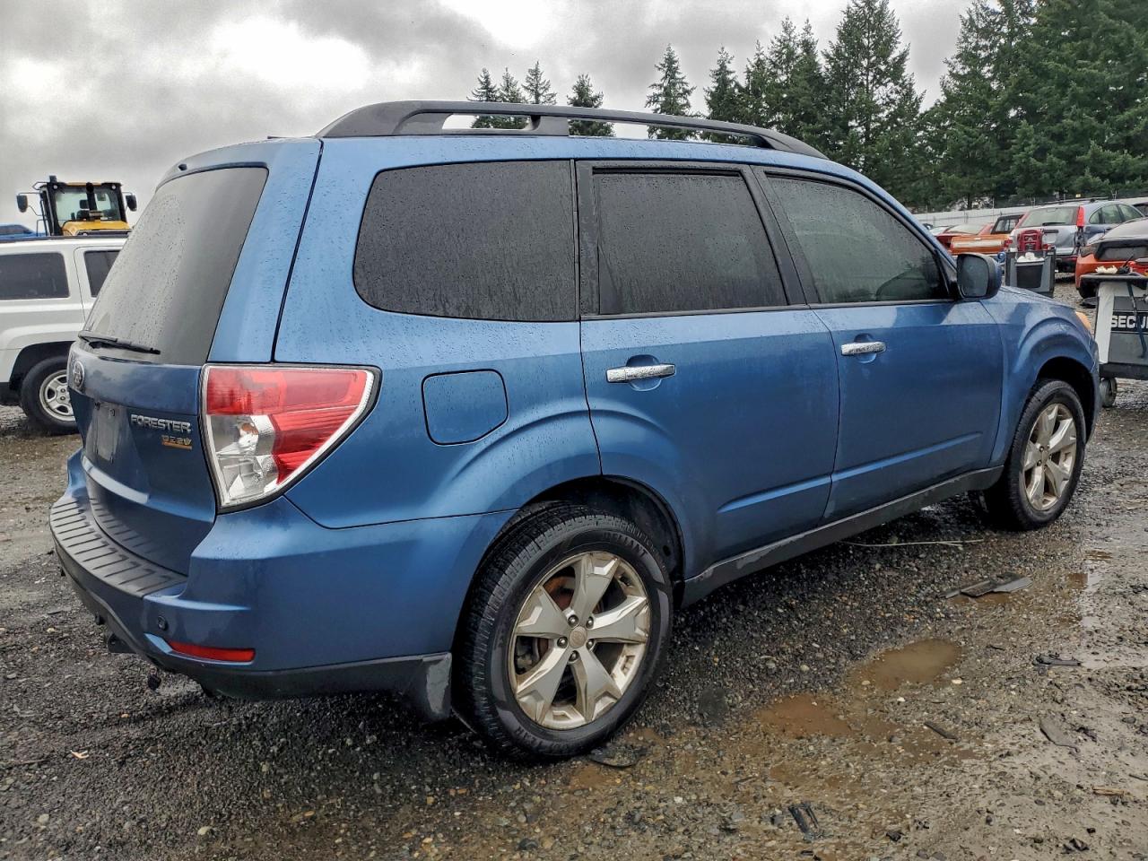 2010 SUBARU FORESTER 2.5X PREMIUM photo 3