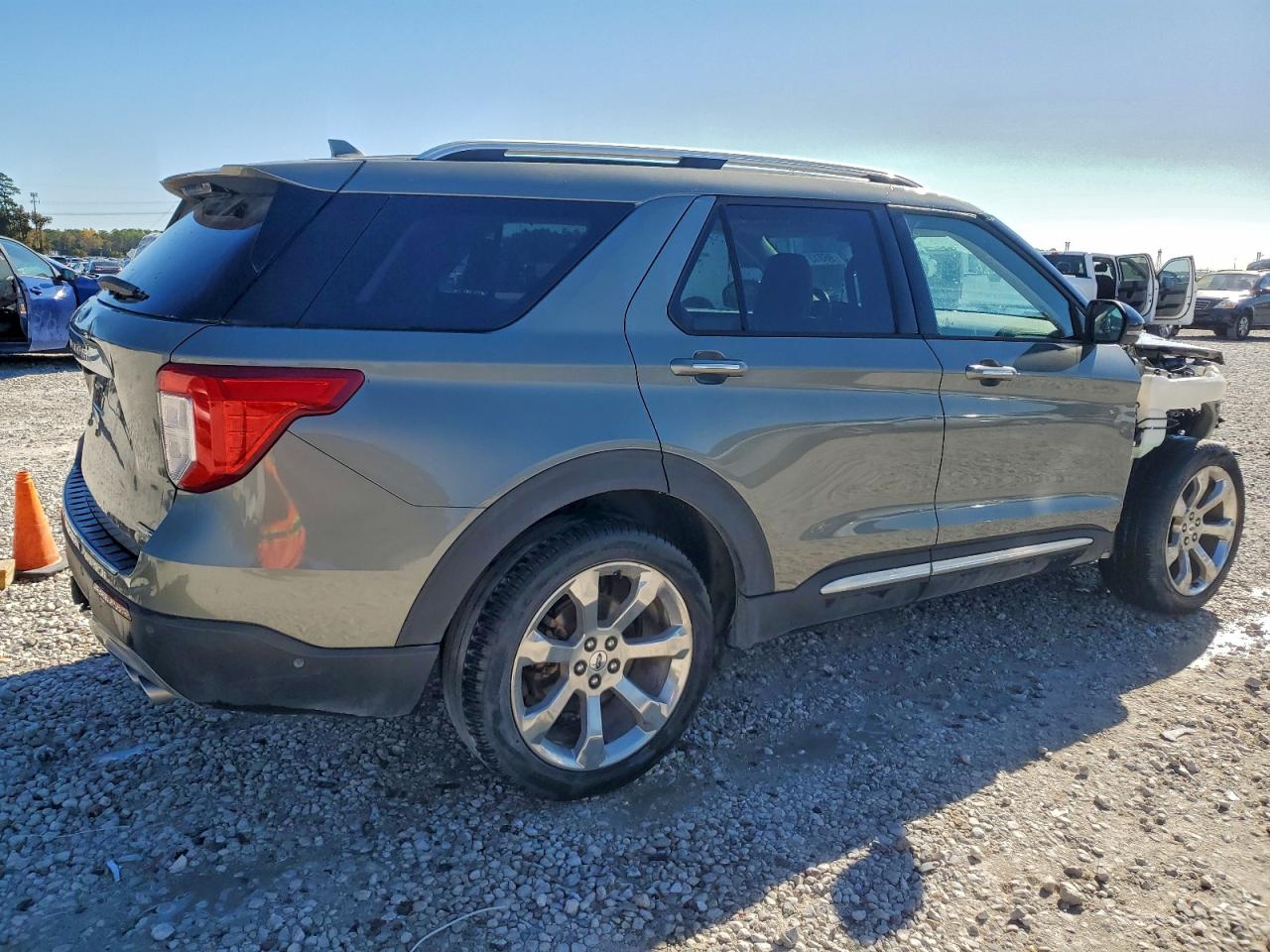 2020 FORD EXPLORER PLATINUM photo 3