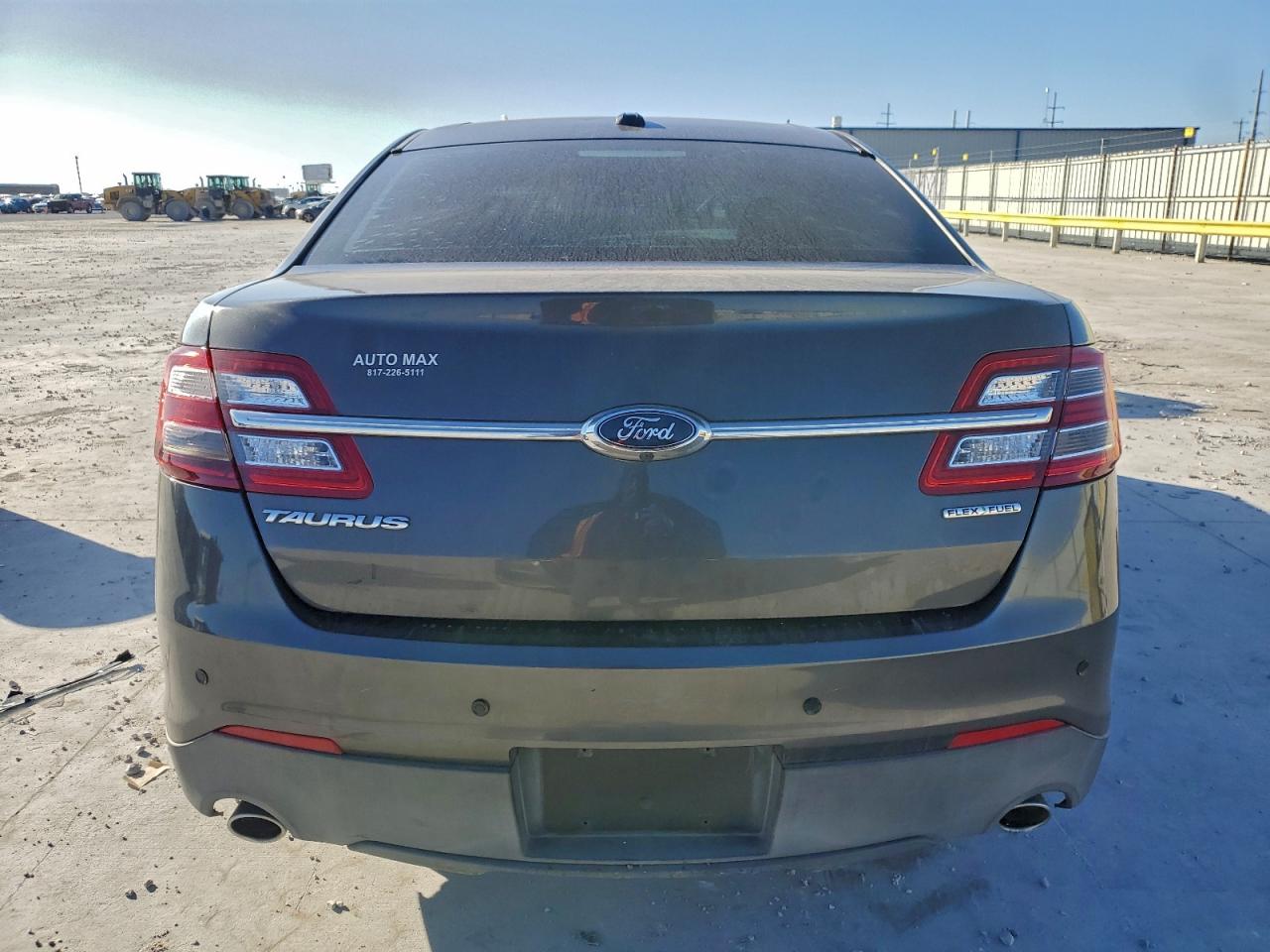 2015 FORD TAURUS SE photo 6