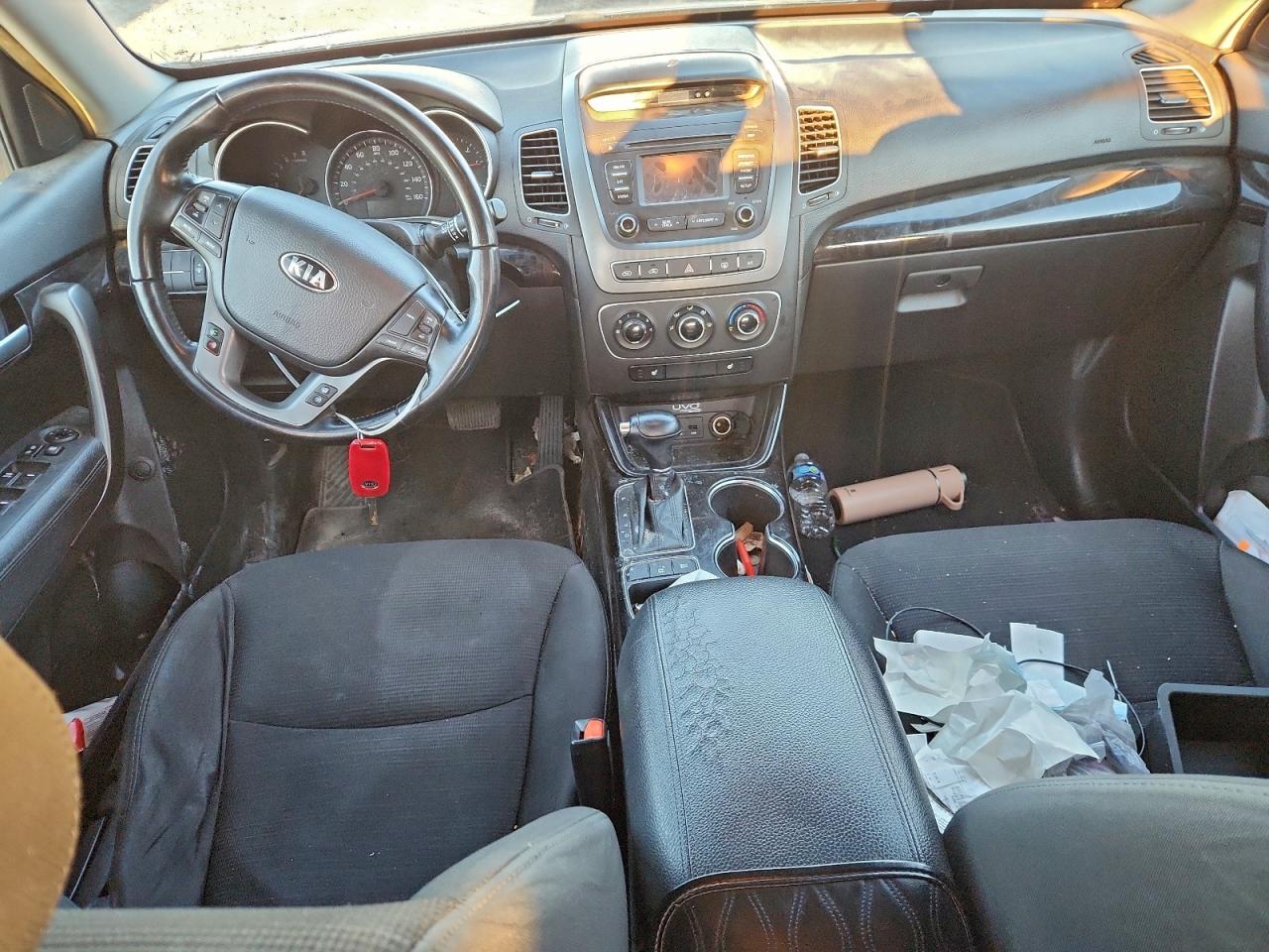 2015 KIA SORENTO LX photo 8
