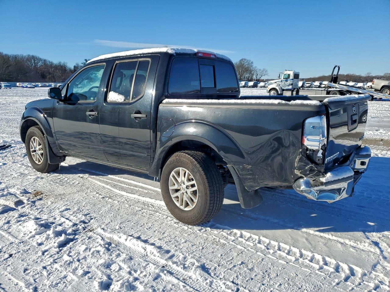 2017 NISSAN FRONTIER S photo 2