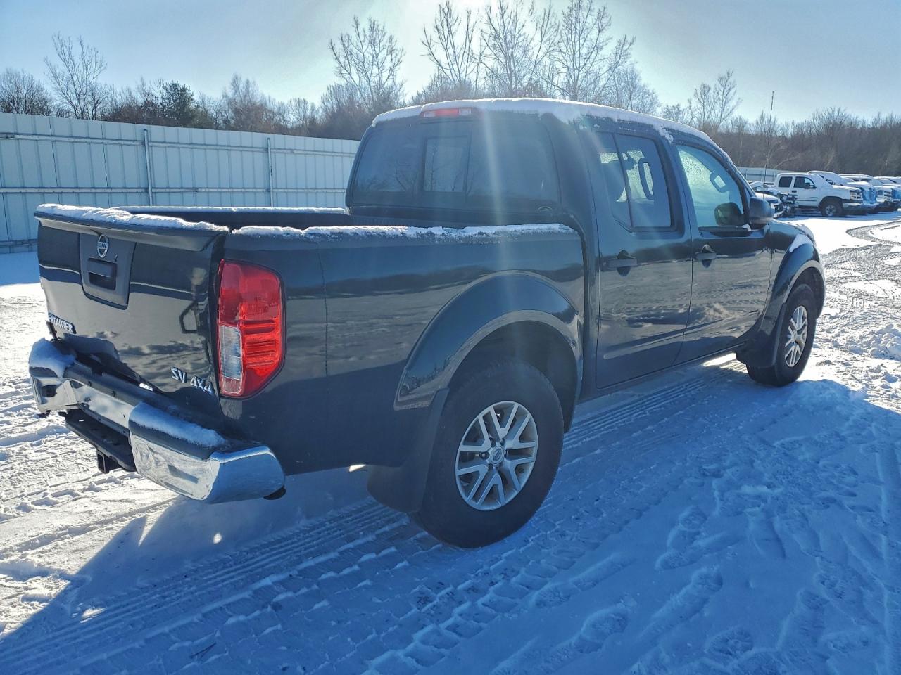 2017 NISSAN FRONTIER S photo 3