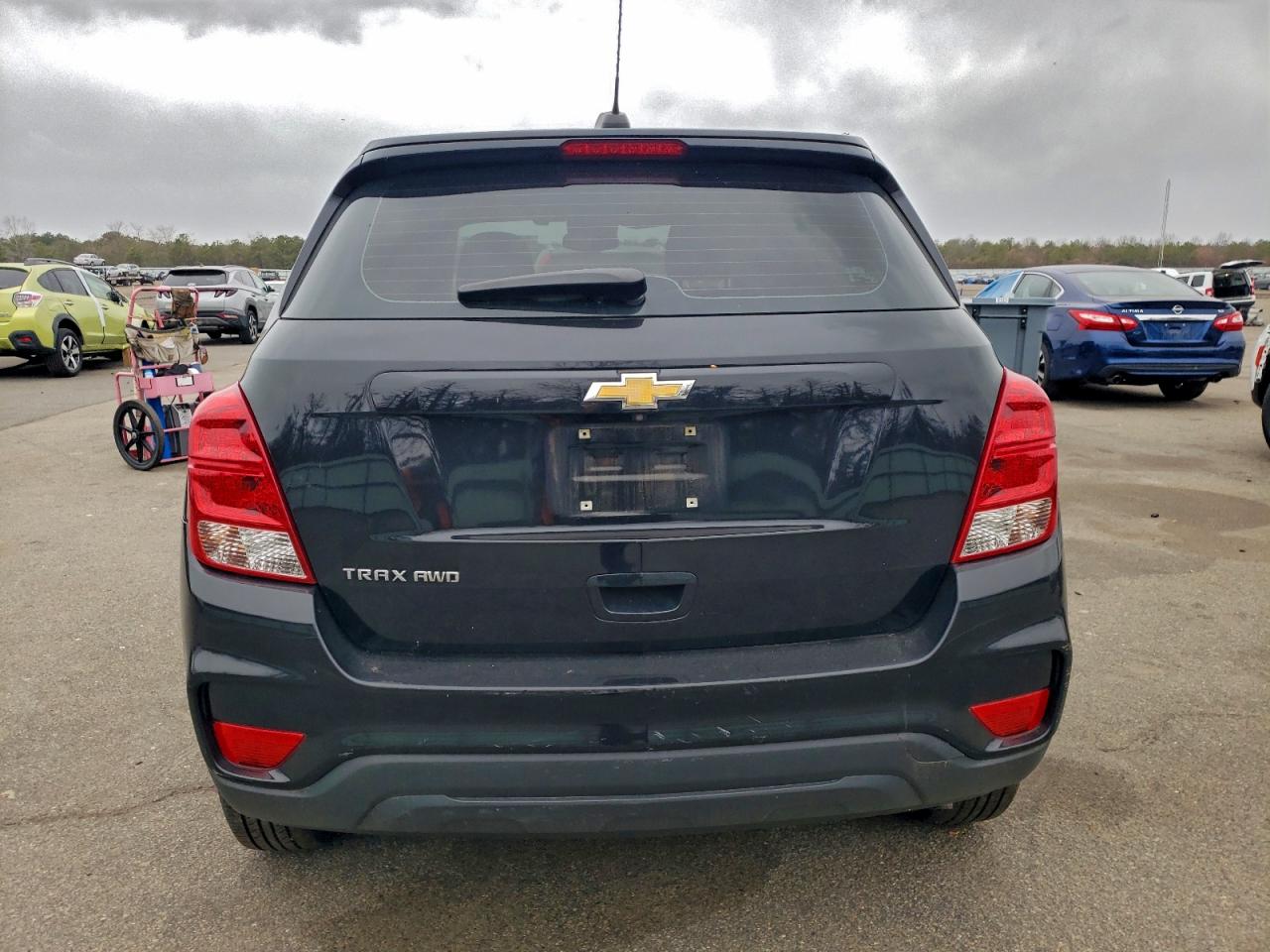 2019 CHEVROLET TRAX LS photo 6