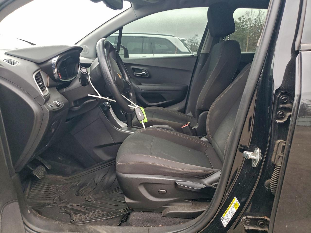 2019 CHEVROLET TRAX LS photo 7
