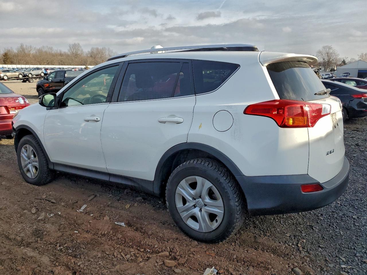 2015 TOYOTA RAV4 LE photo 3