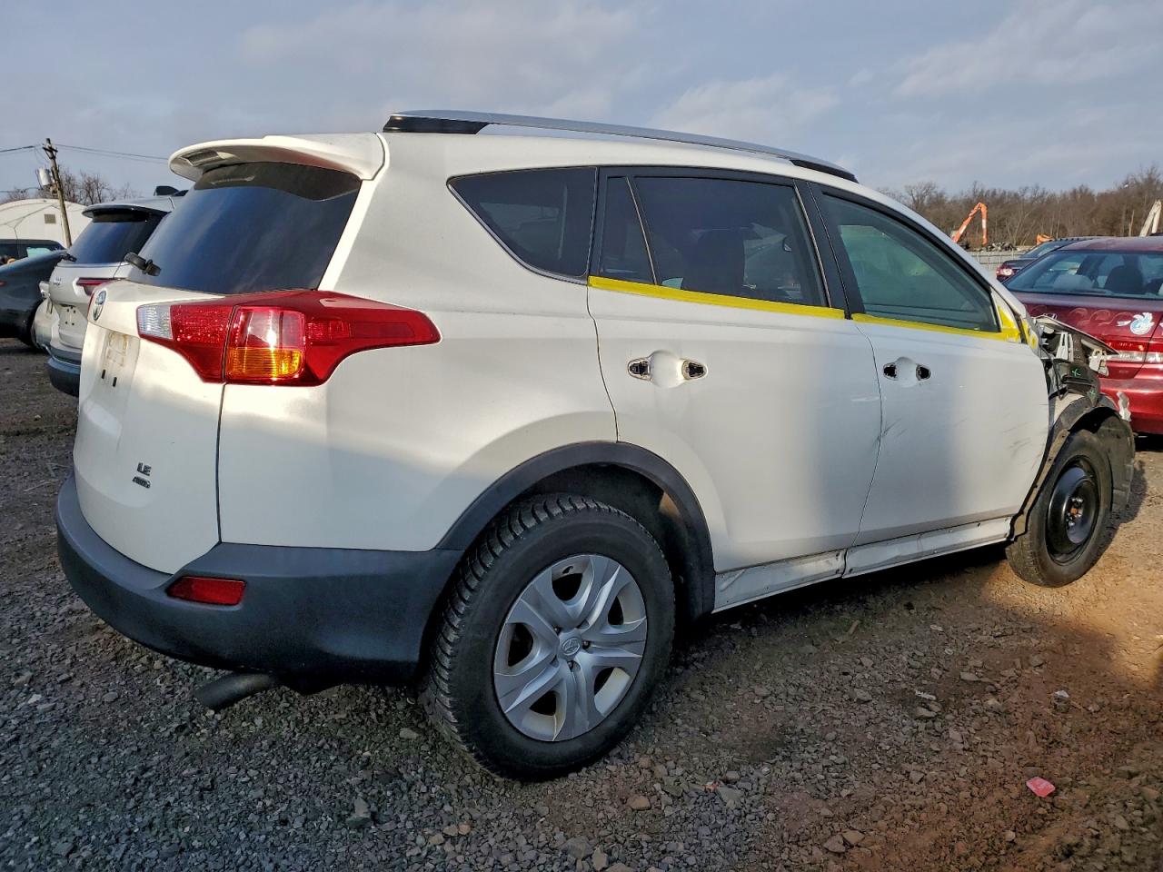 2015 TOYOTA RAV4 LE photo 5
