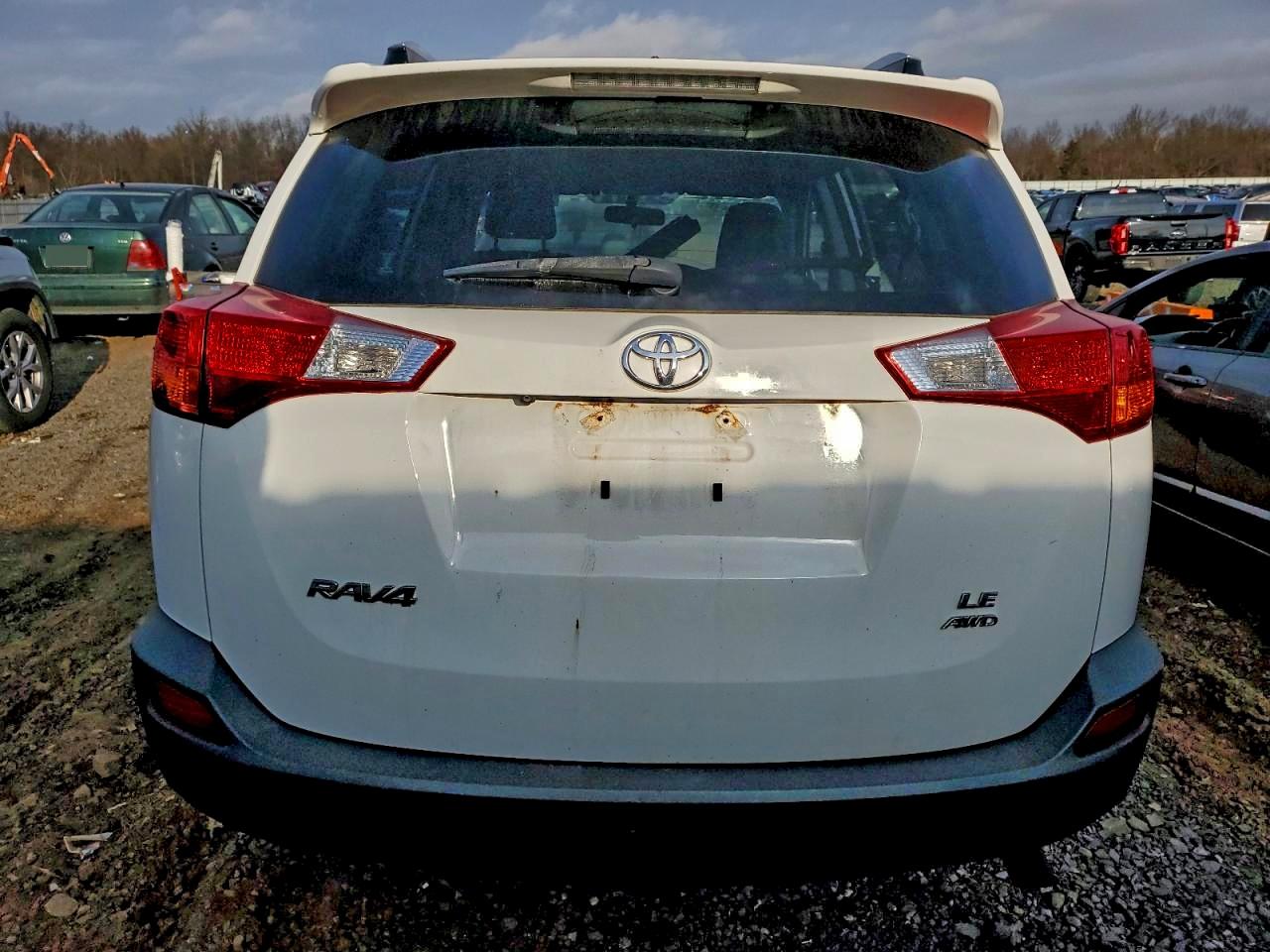 2015 TOYOTA RAV4 LE photo 11