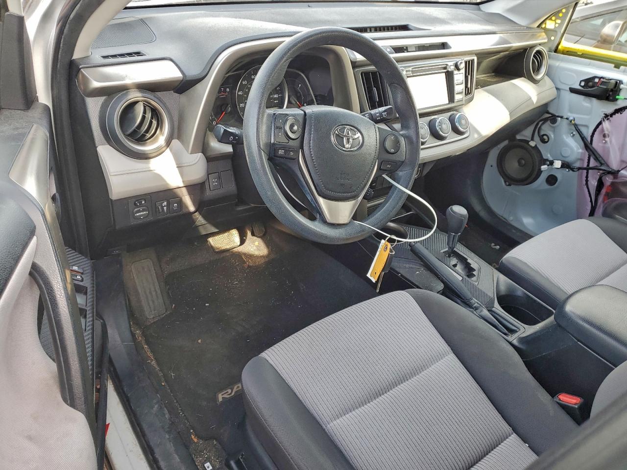 2015 TOYOTA RAV4 LE photo 15