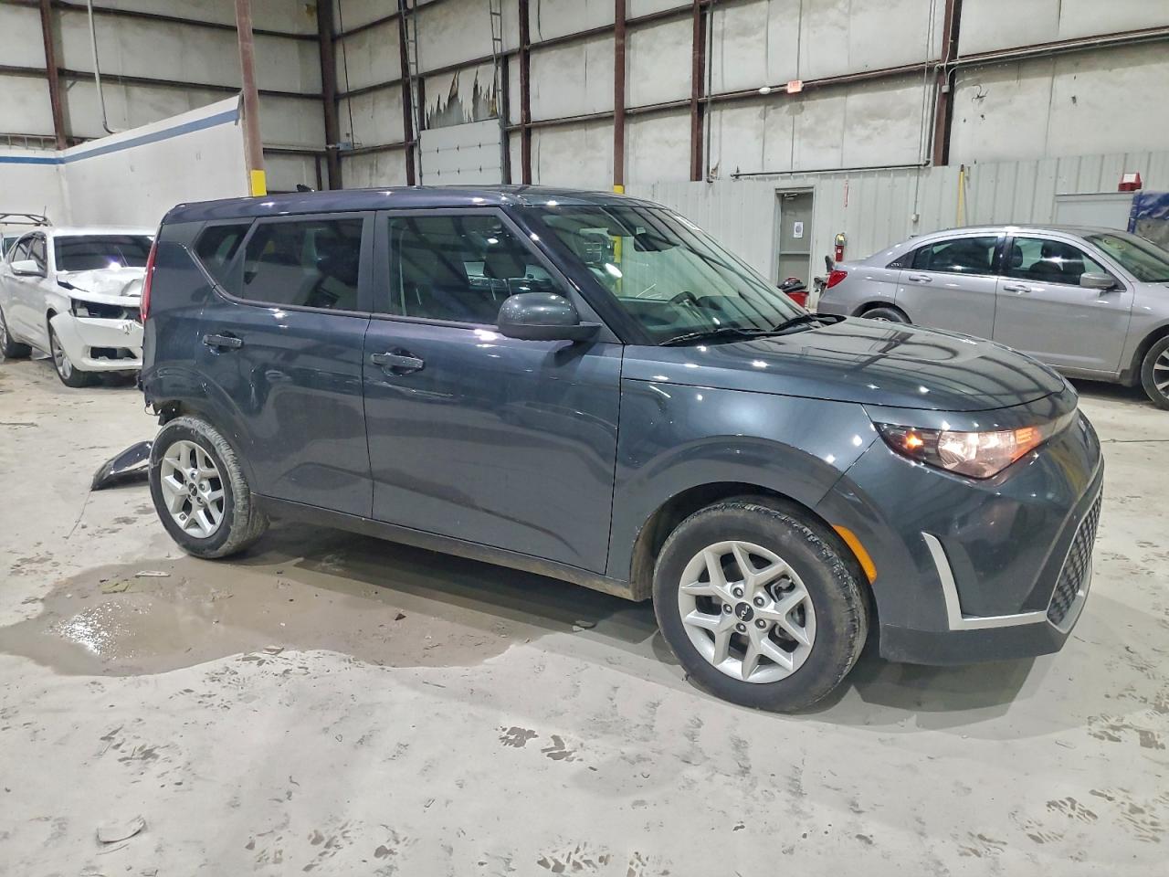 2025 KIA SOUL LX photo 4