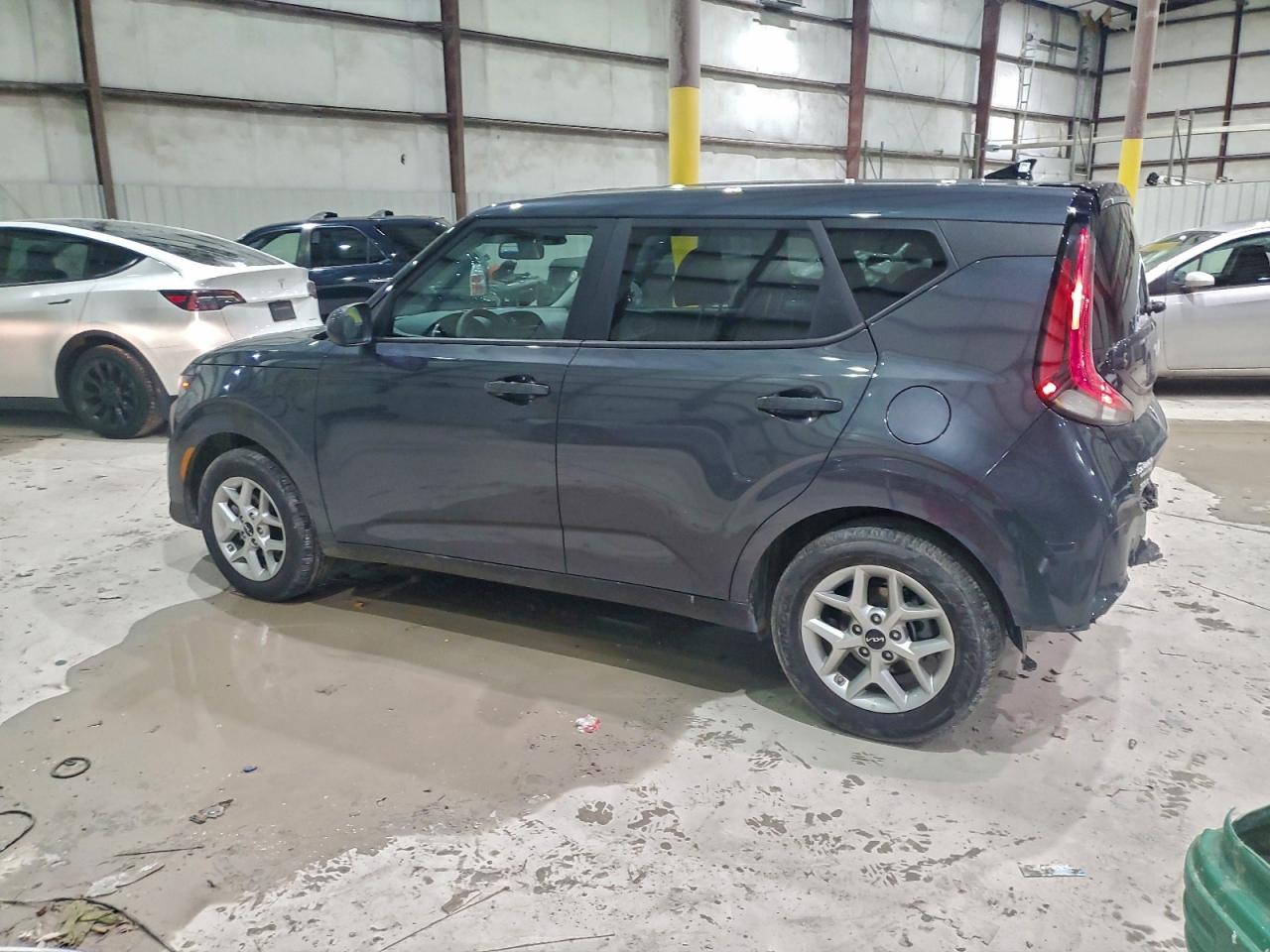 2025 KIA SOUL LX photo 2