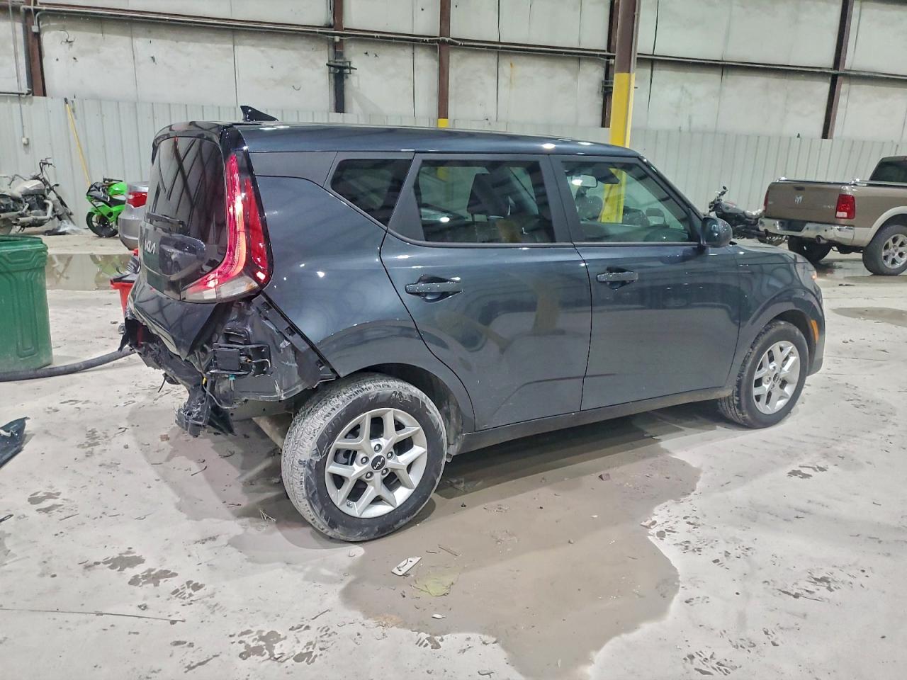 2025 KIA SOUL LX photo 3