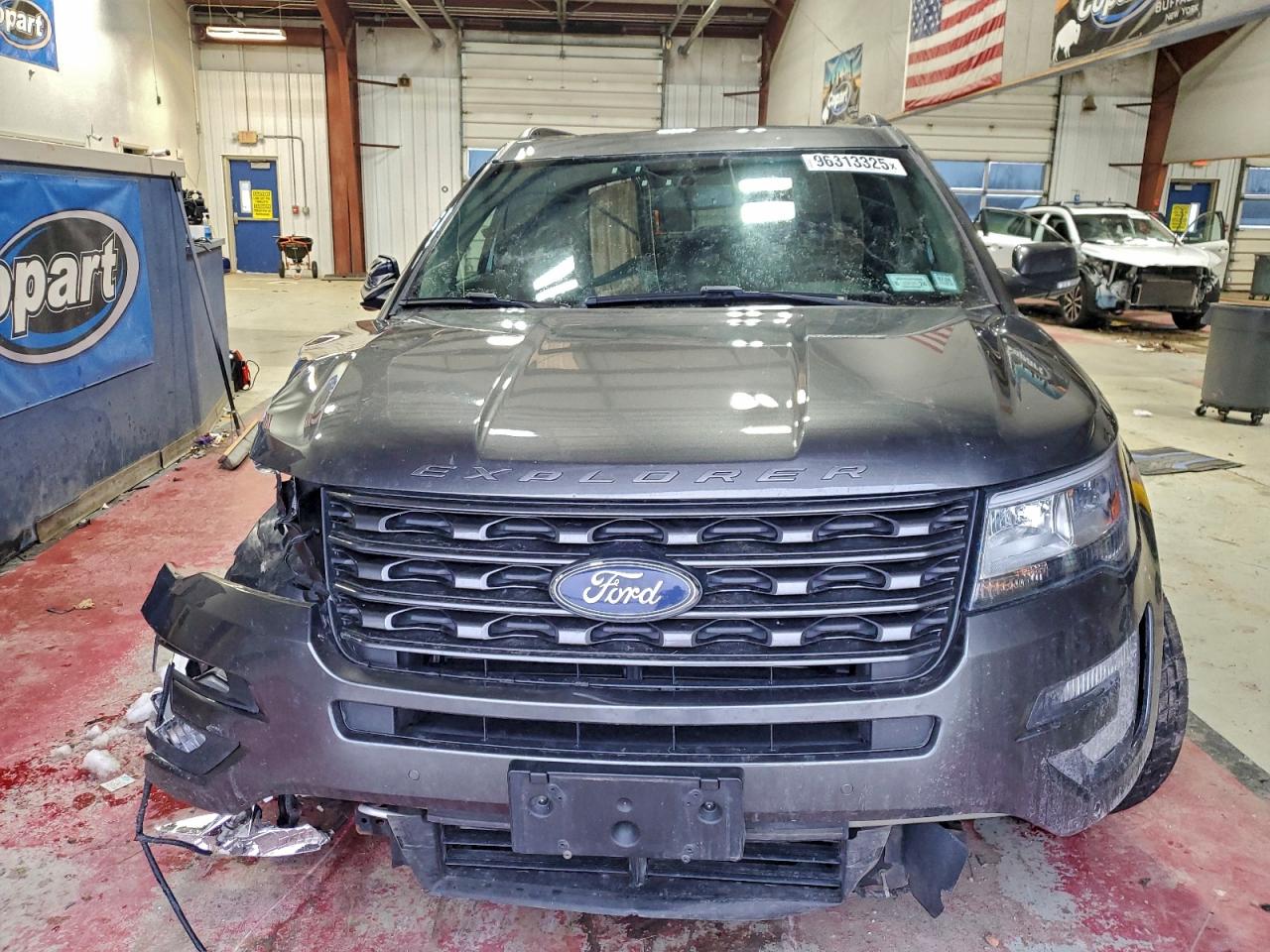 2017 FORD EXPLORER XLT photo 5