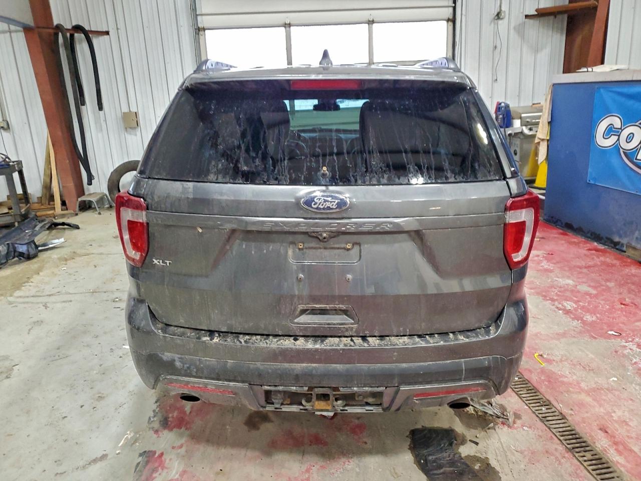 2017 FORD EXPLORER XLT photo 6