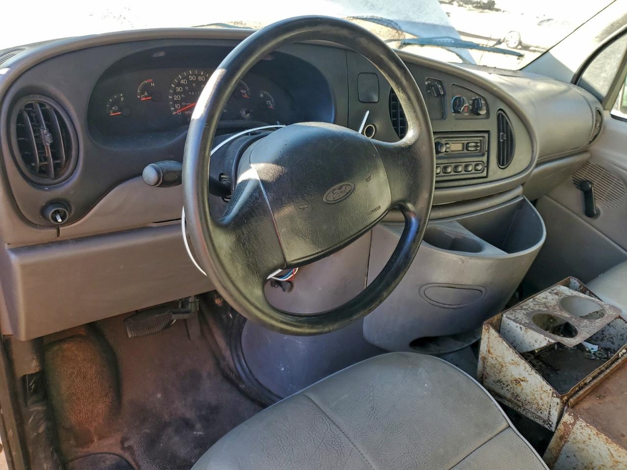 1999 FORD ECONOLINE E250 VAN photo 15