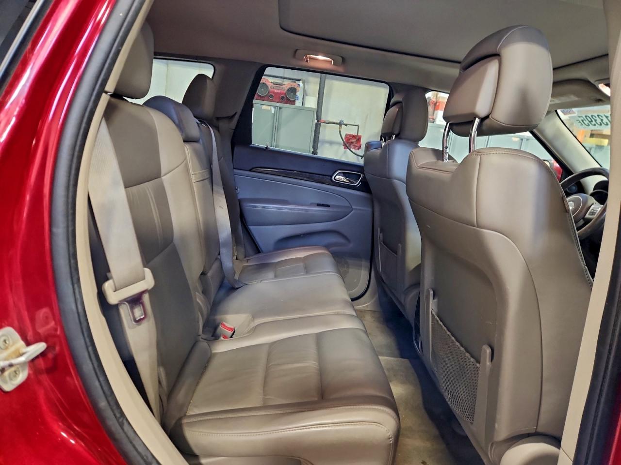 2011 JEEP GRAND CHEROKEE LAREDO photo 11