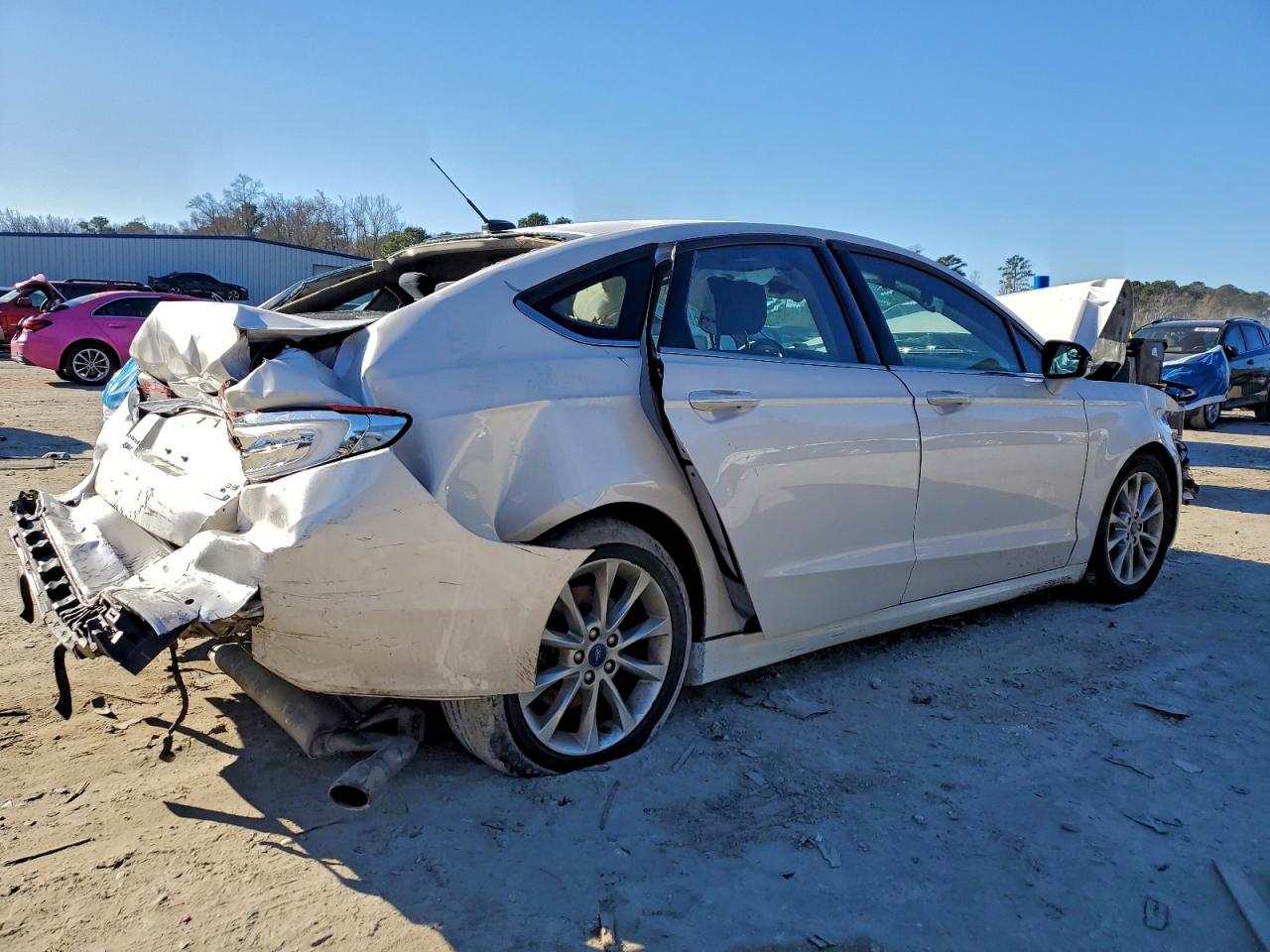 2017 FORD FUSION SE photo 3