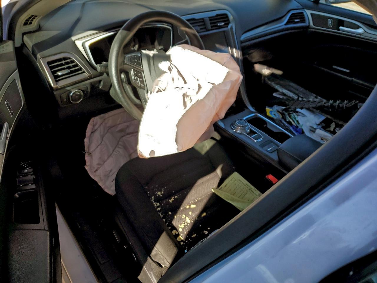 2017 FORD FUSION SE photo 8