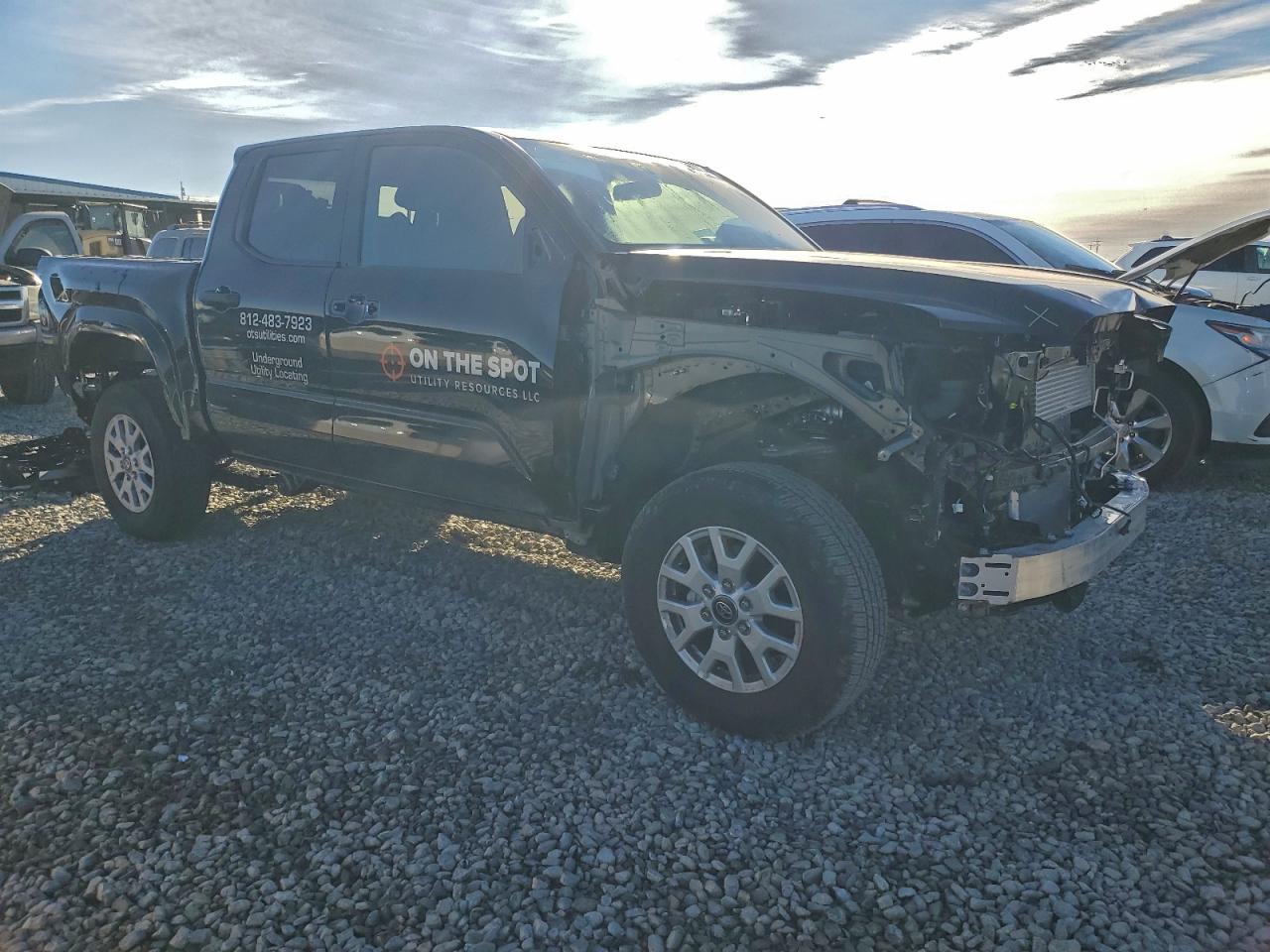 2025 TOYOTA TACOMA DOUBLE CAB photo 4