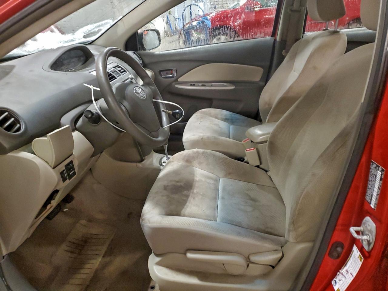 2009 TOYOTA YARIS photo 7