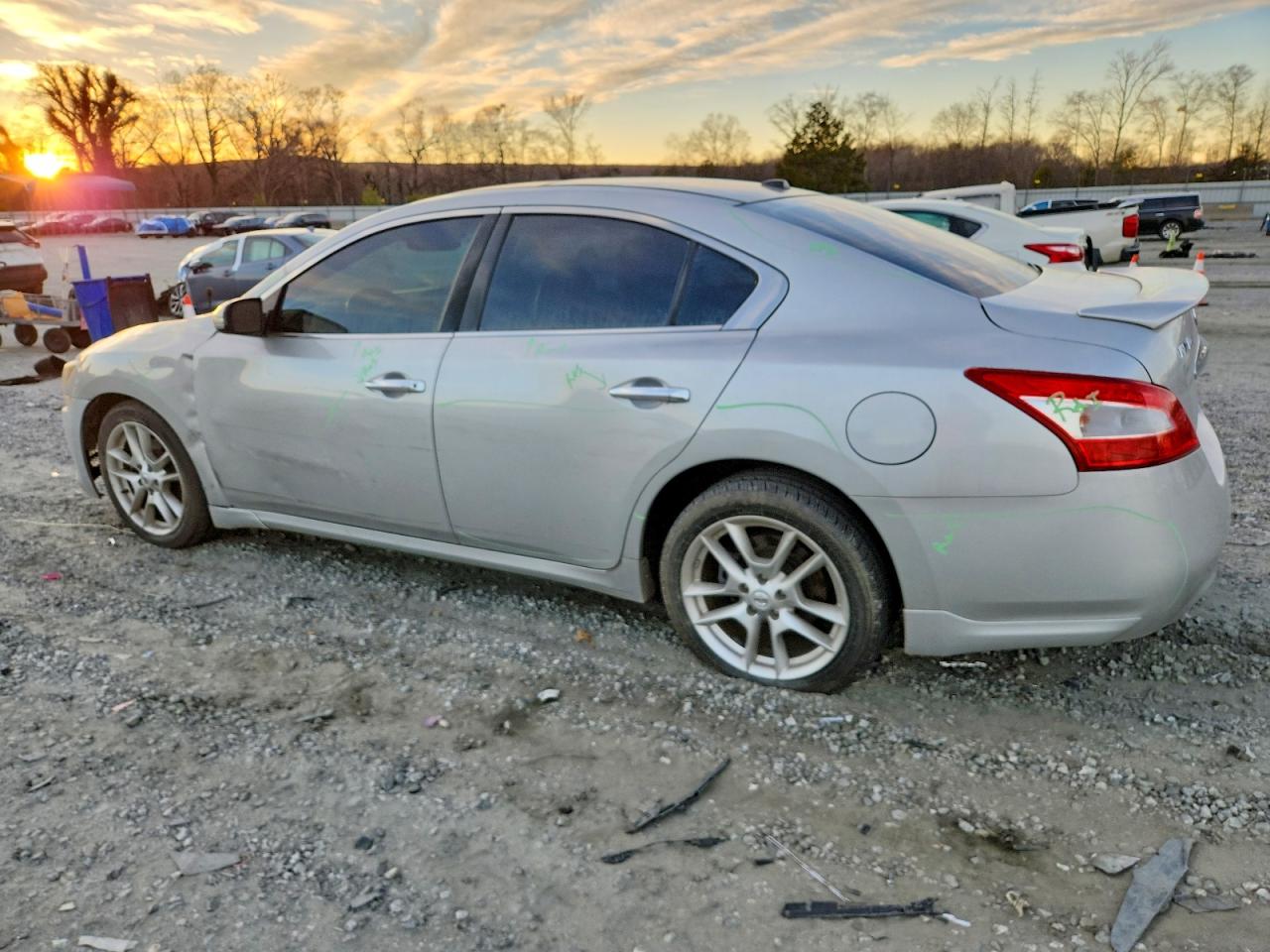 2011 NISSAN MAXIMA S photo 2