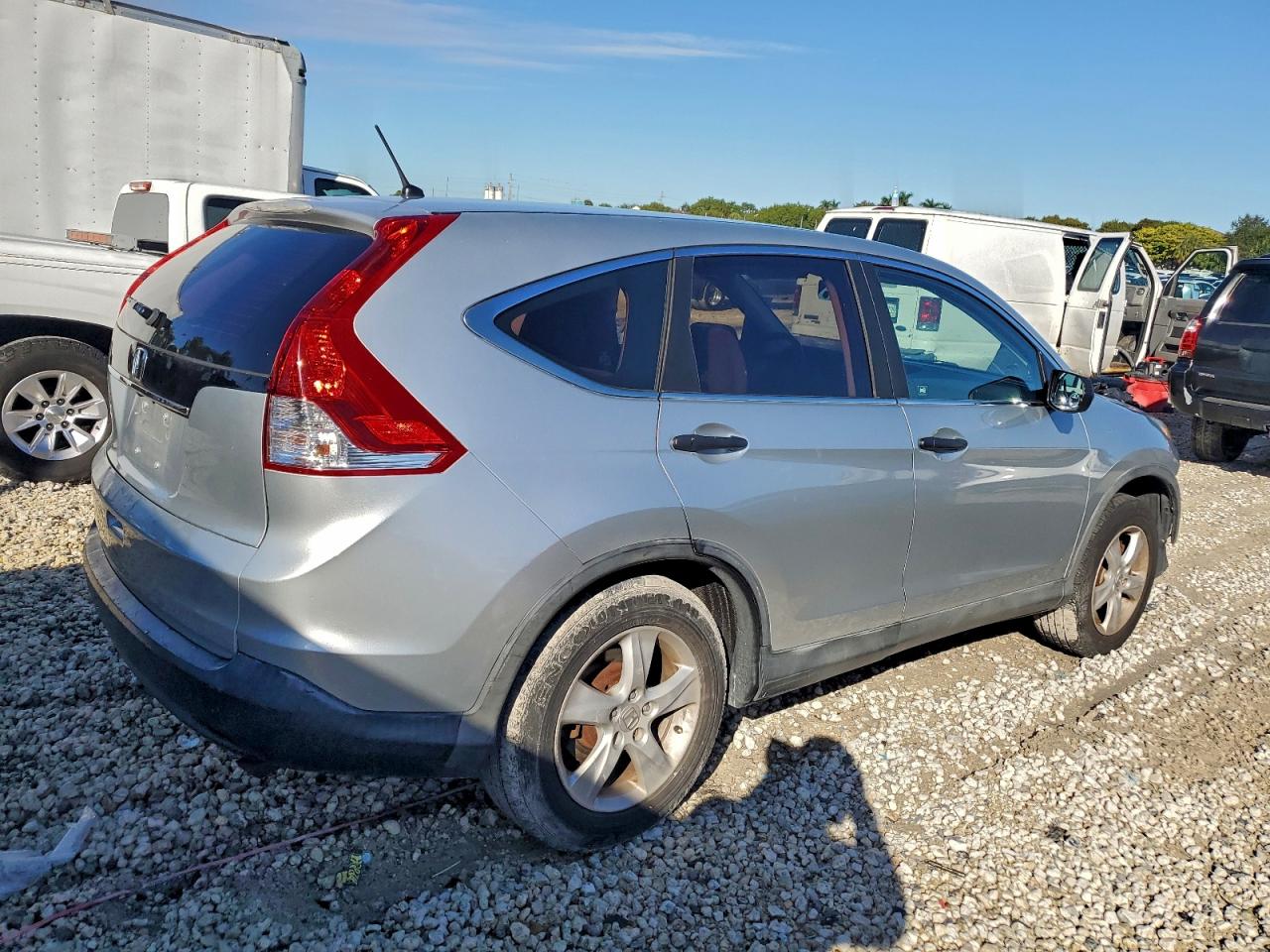 2012 HONDA CR-V LX photo 3