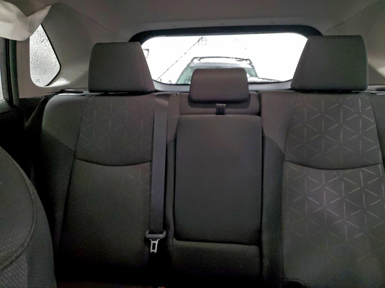 2024 TOYOTA RAV4 XLE photo 10