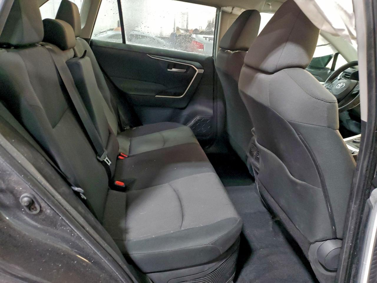 2024 TOYOTA RAV4 XLE photo 11