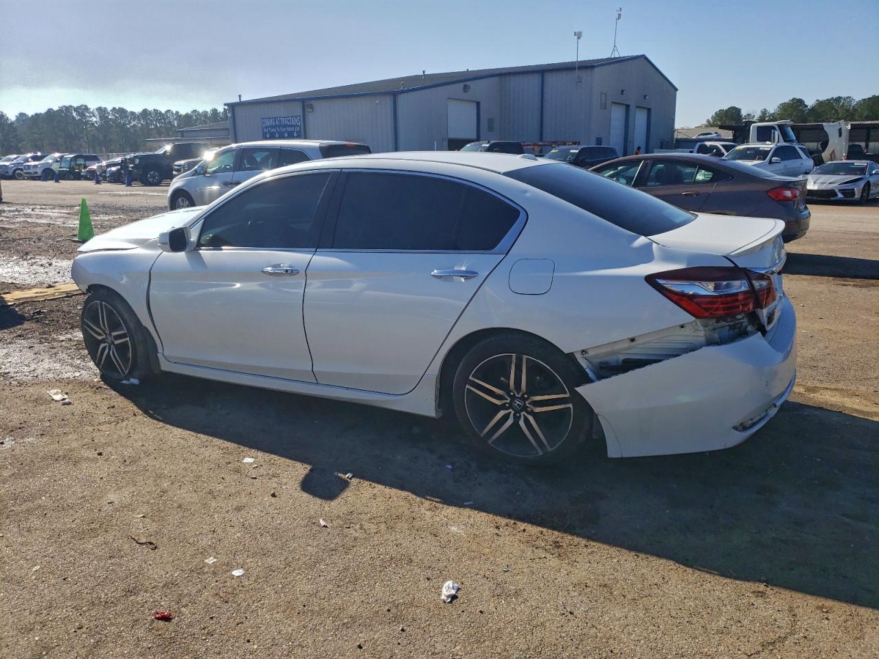 2017 HONDA ACCORD TOURING photo 2