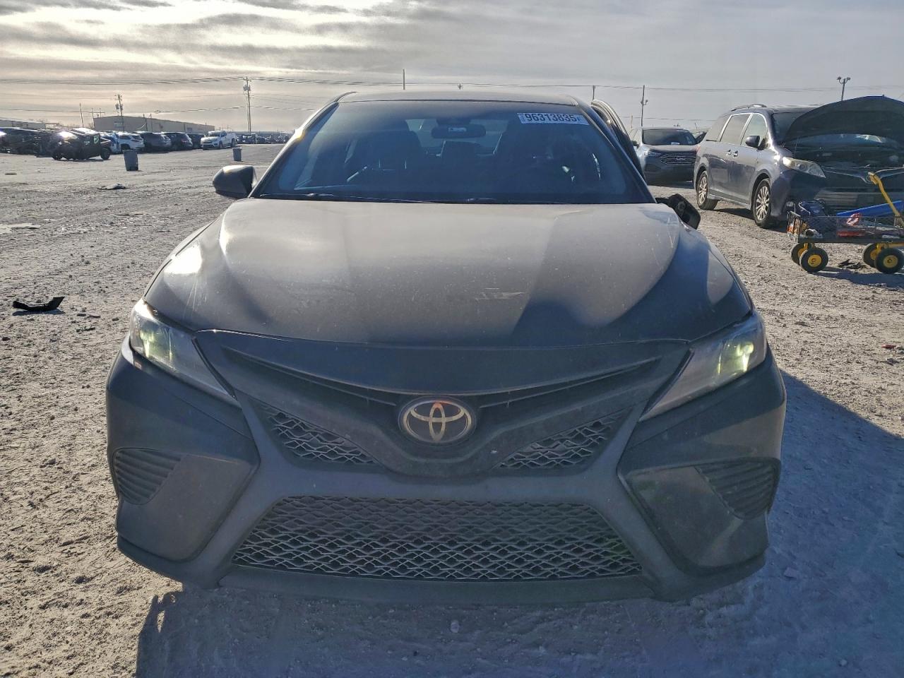 2018 TOYOTA CAMRY L photo 5
