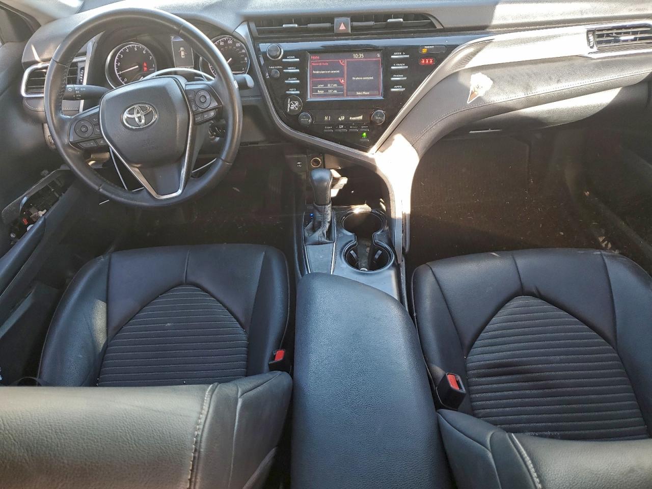 2018 TOYOTA CAMRY L photo 8